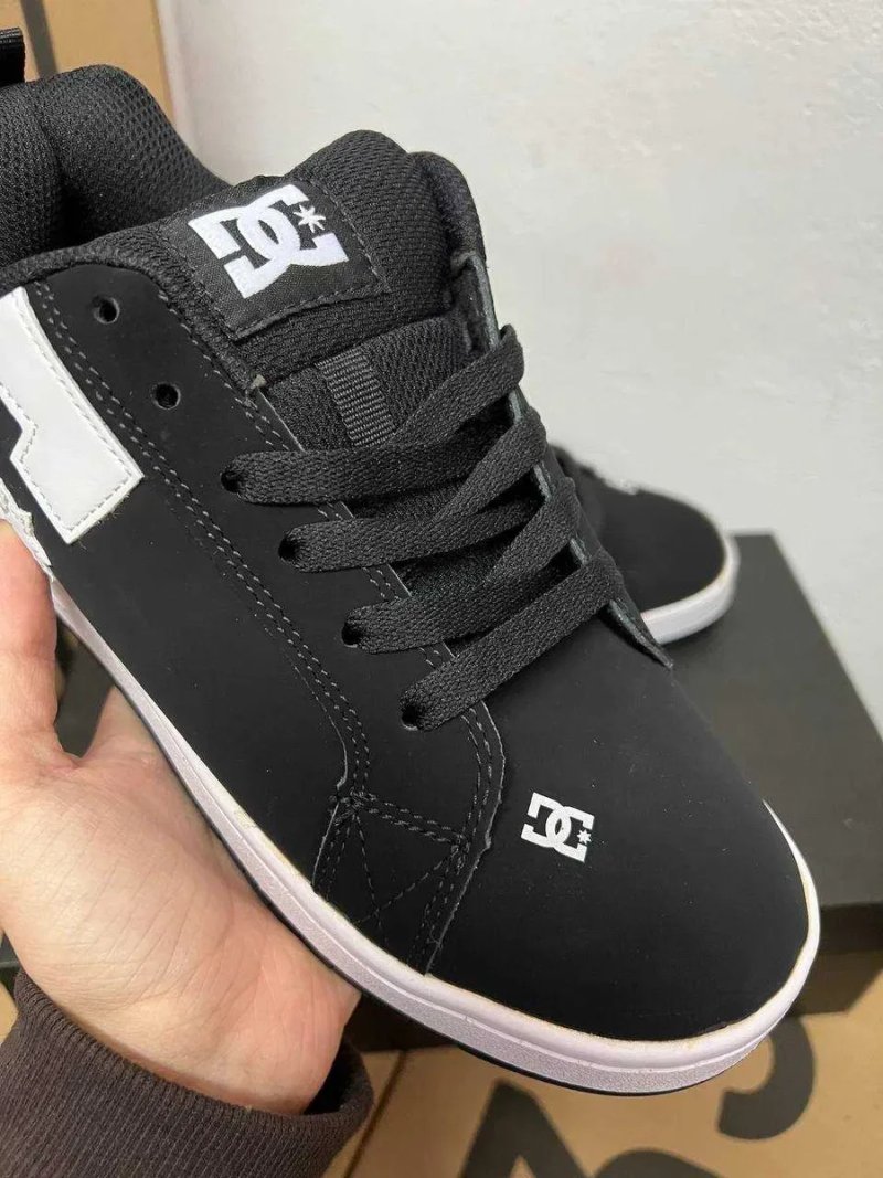 Женские кроссовки DC Black "Classic" Размеры 36-41 — фото 7