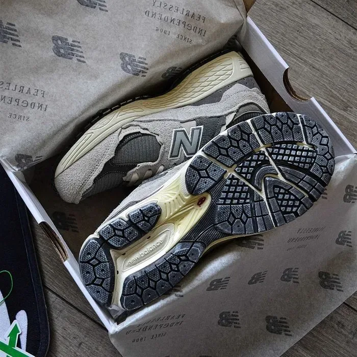 Женские кроссовки New Balance 2002R Protection Pack 'Rain Cloud' 36-40 — фото 3