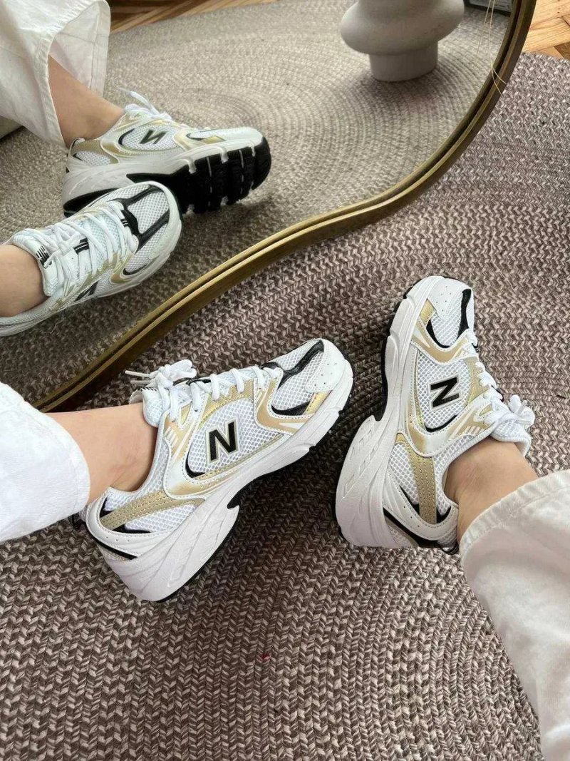 Женские кроссовки New Balance 530 White Gold Black Premium / Нью Беленс белые золотистые 37 38 39 40 — фото 4
