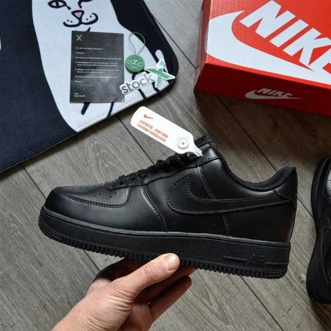 Женские кроссовки Nike Air Force 1 Low 'Black' Premium. Размеры 36-40