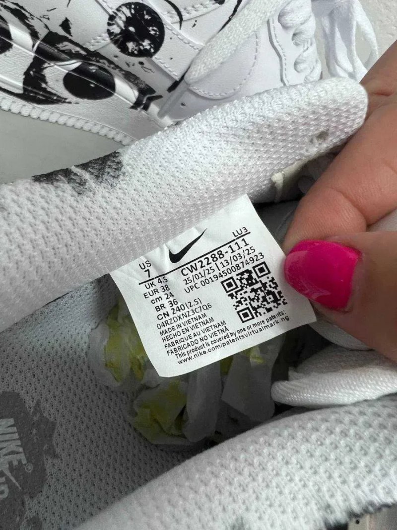 Женские кроссовки Nike Air Force 1 Low х Comme des Garçons Supreme — фото 2