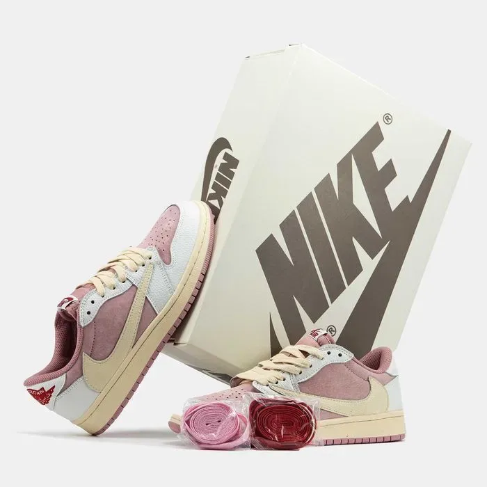 Женские кроссовки Nike Air Jordan 1 Low x Travis Scott 1928. 36-41 — фото 2