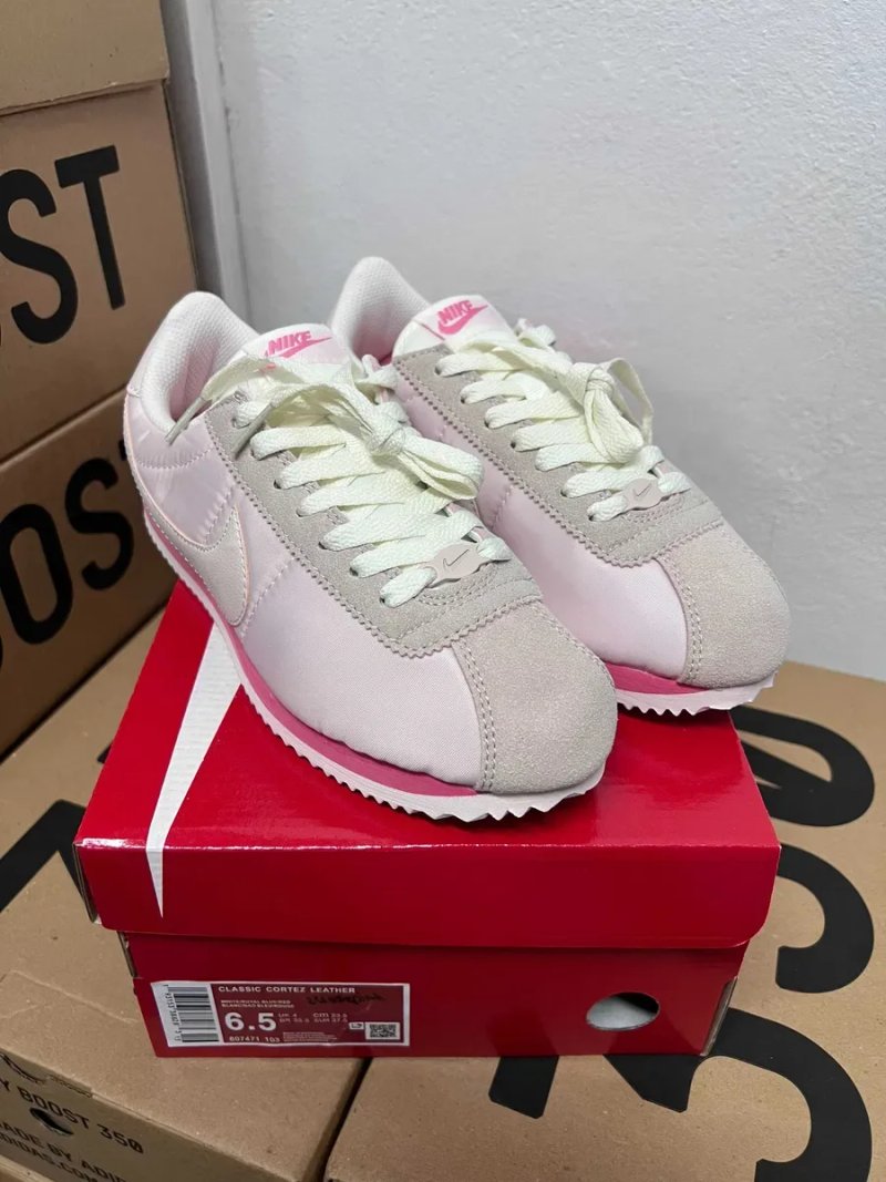 Женские кроссовки Nike Cortez Light Soft Pink / Найк Кортез розовые 36 37 38 39 40 — фото 2