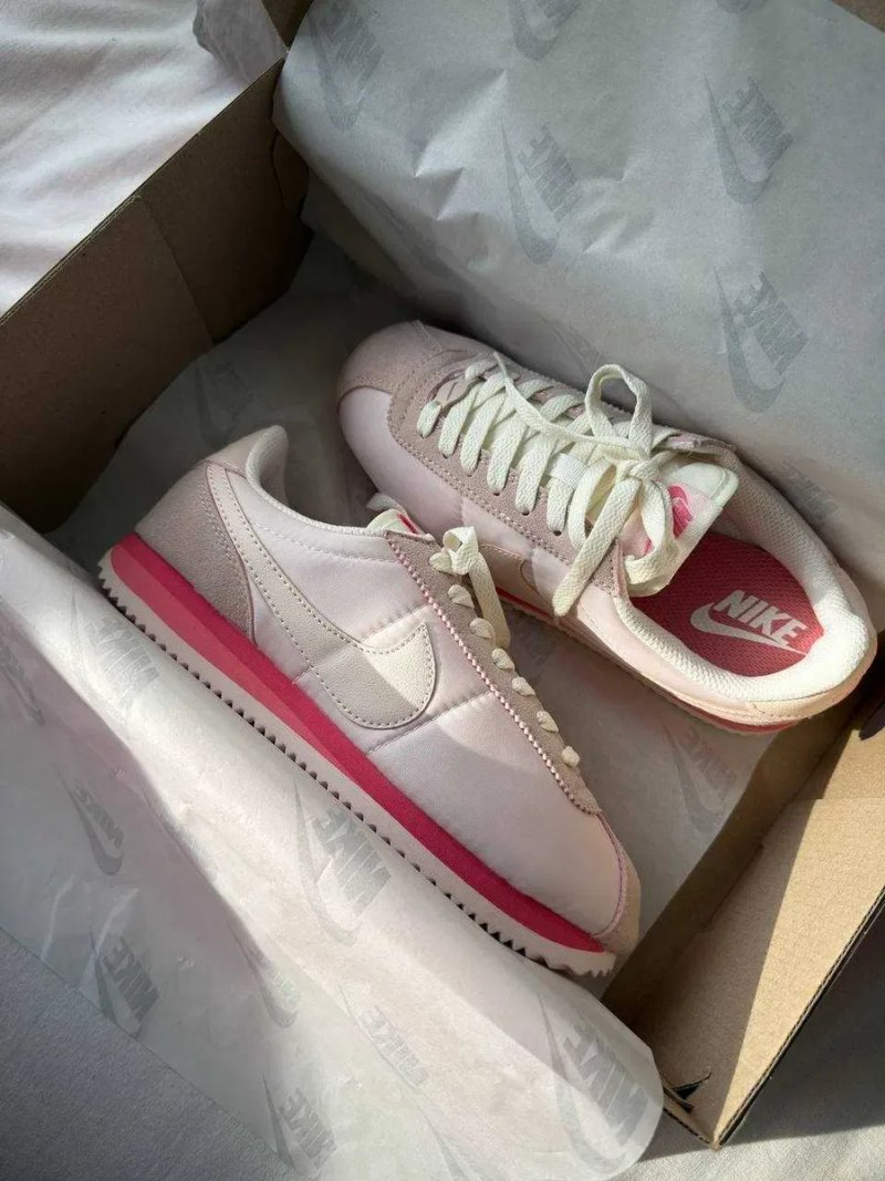 Женские кроссовки Nike Cortez Light Soft Pink / Найк Кортез розовые 36 37 38 39 40 — фото 7