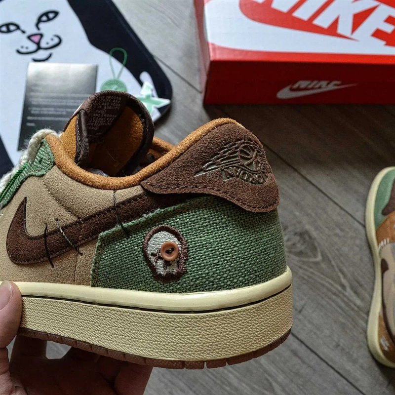 Женские кроссовки Nike Jordan 1 Retro Low OG Zion Williamson 'Voodoo' — фото 7