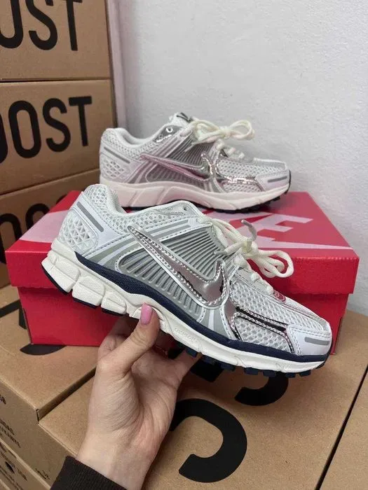 Женские кроссовки Nike Vomero 5 / Найк Вомеро серые 36 37 38 39 40 — фото 4
