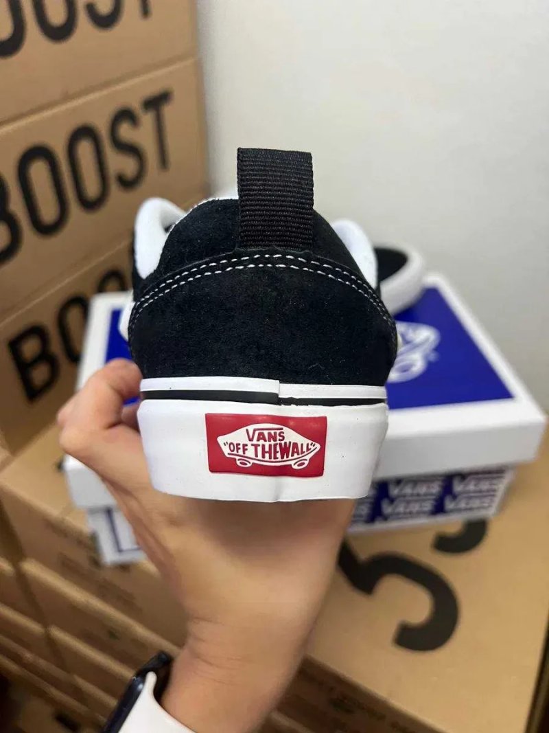 Женские кроссовки Vans KNU School Premium. Размеры 36-41 — фото 4