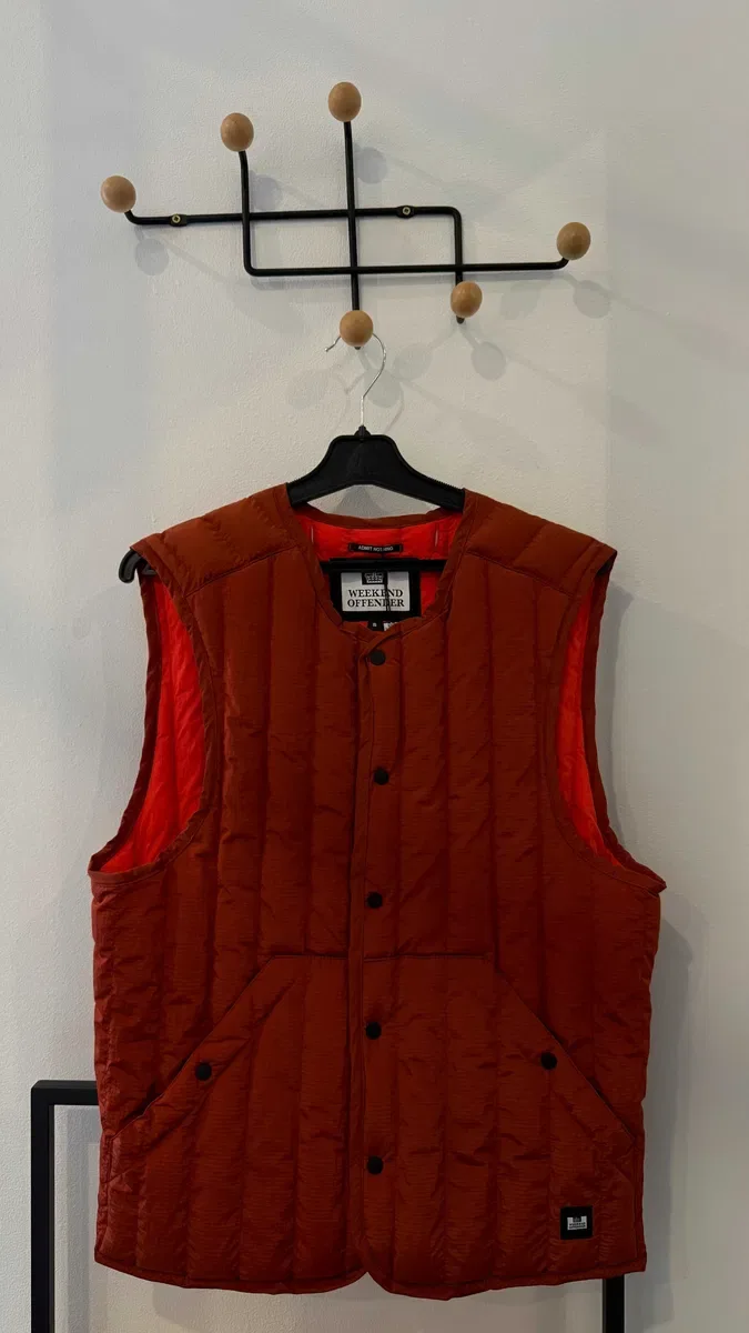Жилет жіночий пуховий на осінь Оригінал The North Face чорна Ashton Down Vest 600 пух Є інші моделі та розміра найбільший вибір The North Face — фото 4