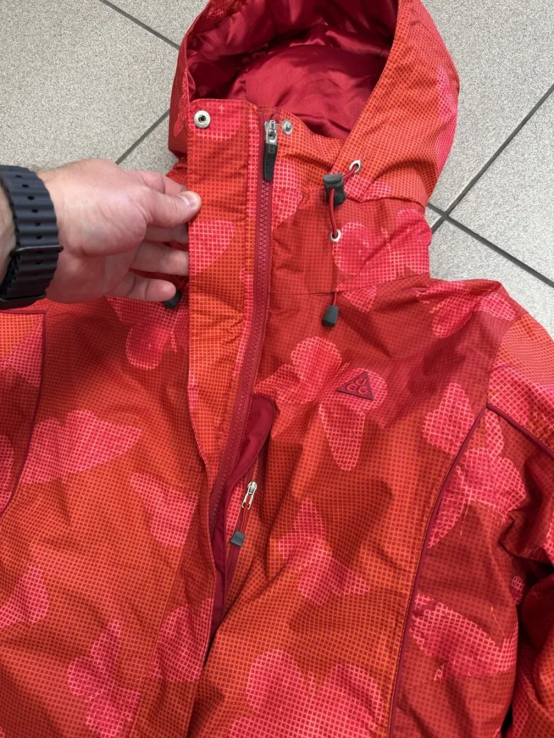 Жіноча гірськолижна куртка Nike ACG, оригінал — фото 5