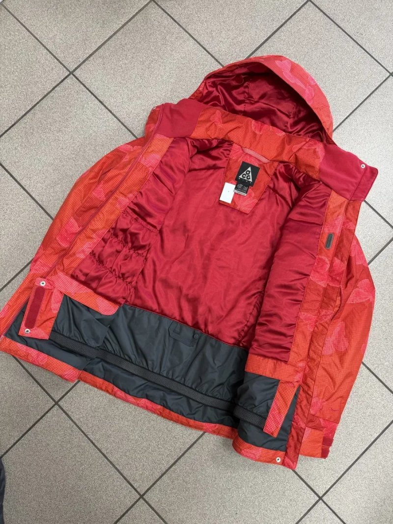 Жіноча гірськолижна куртка Nike ACG, оригінал — фото 6