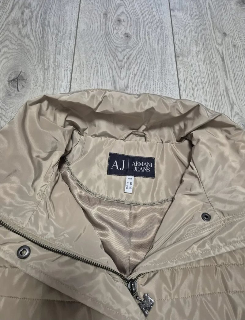 Жіноча куртка Armani Jeans — фото 4