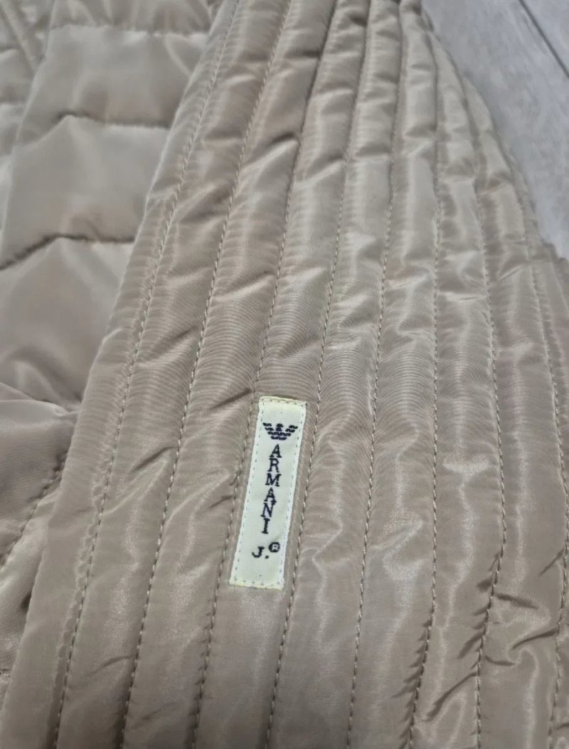 Жіноча куртка Armani Jeans — фото 6