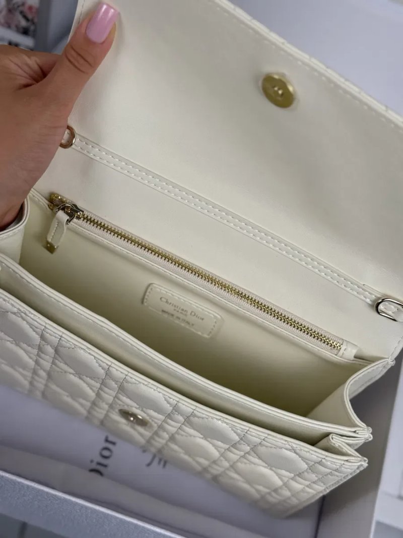 Жіноча сумка Dior Top Handle Bag біла Cannage з ремінцем — фото 3