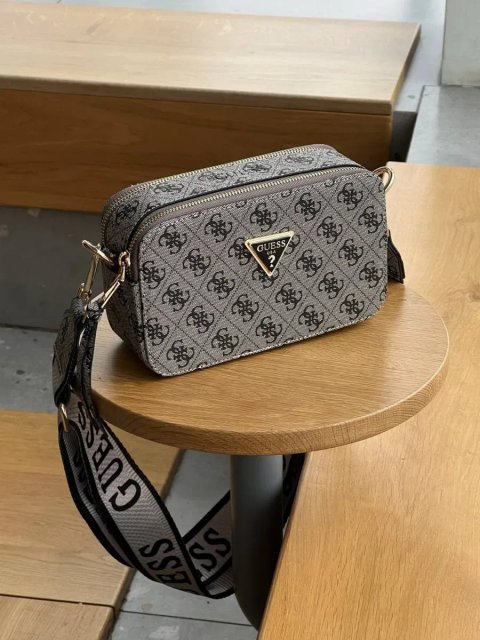 Жіноча сумка Guess через плече Люкс женская сумка кроссбоди гесс серая