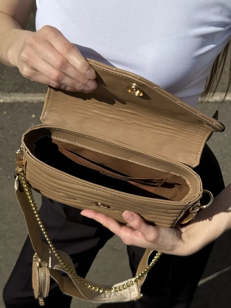 Жіноча сумка Louis Vuitton metis кроссбоди женская сумка клатч LV сумка конверт на цепочке луи витон бежева молочна — фото 8