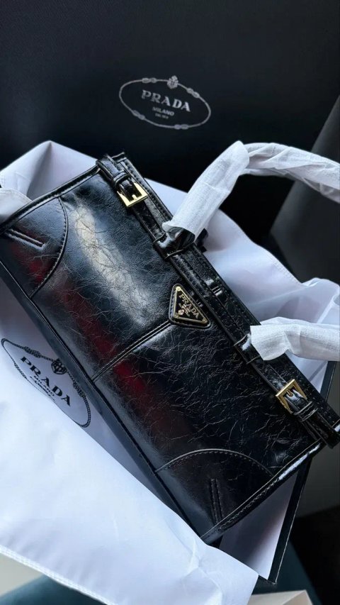Жіноча сумка Prada