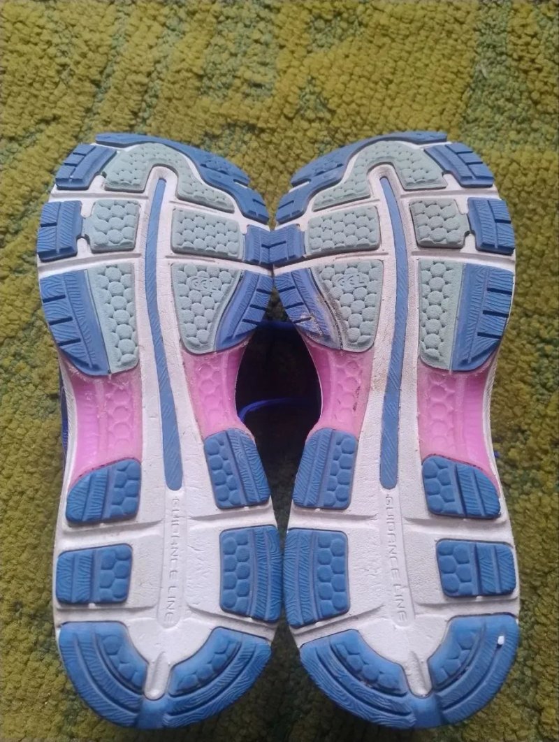 Жіночі бігові кросівки ASICS Gel-Nimbus 19 (Оригінал) • Розмір 42 (26.5 см) — фото 4