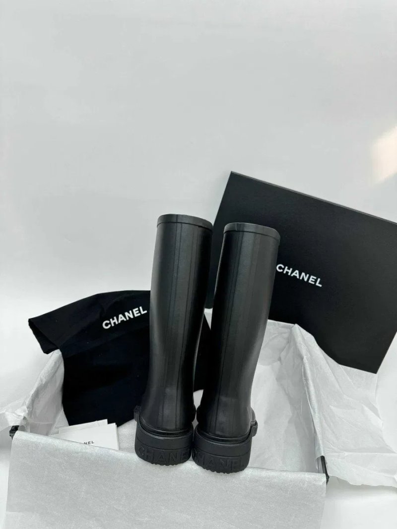 Жіночі чорні гумові чоботи Chanel черные демисезонные резиновые ботинки Chanel жокейские сапоги Шанель — фото 8