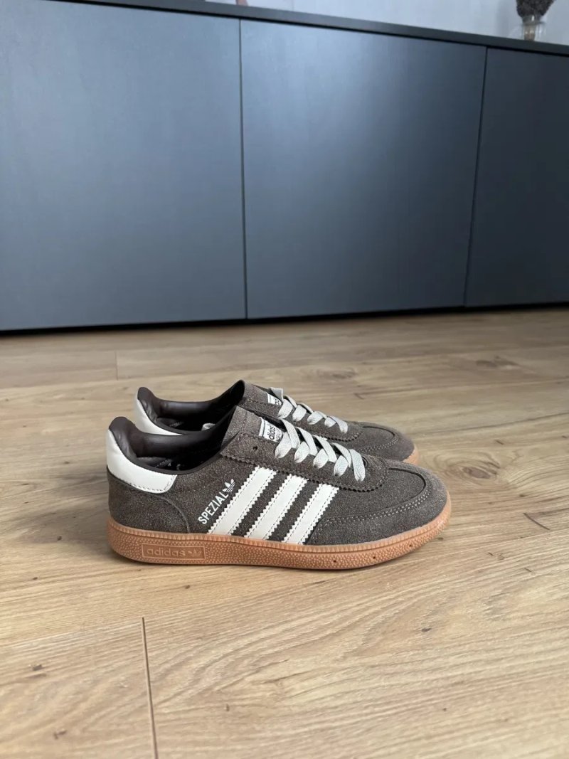 Жіночі кеди шкіряні низькі Adidas Handball Spezial W IF6490 — фото 2