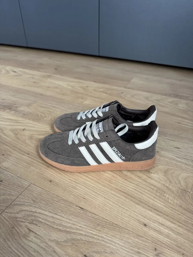 Жіночі кеди шкіряні низькі Adidas Handball Spezial W IF6490 — фото 5