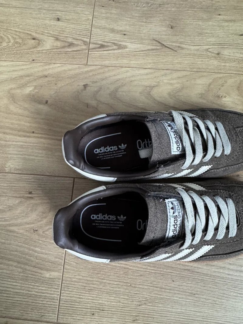 Жіночі кеди шкіряні низькі Adidas Handball Spezial W IF6490 — фото 7