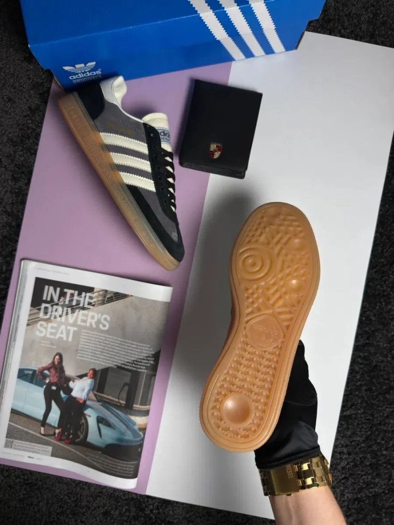 Жіночі кросівки адідас Adidas Handball Spezial W Grey Black White [36-41] — фото 6