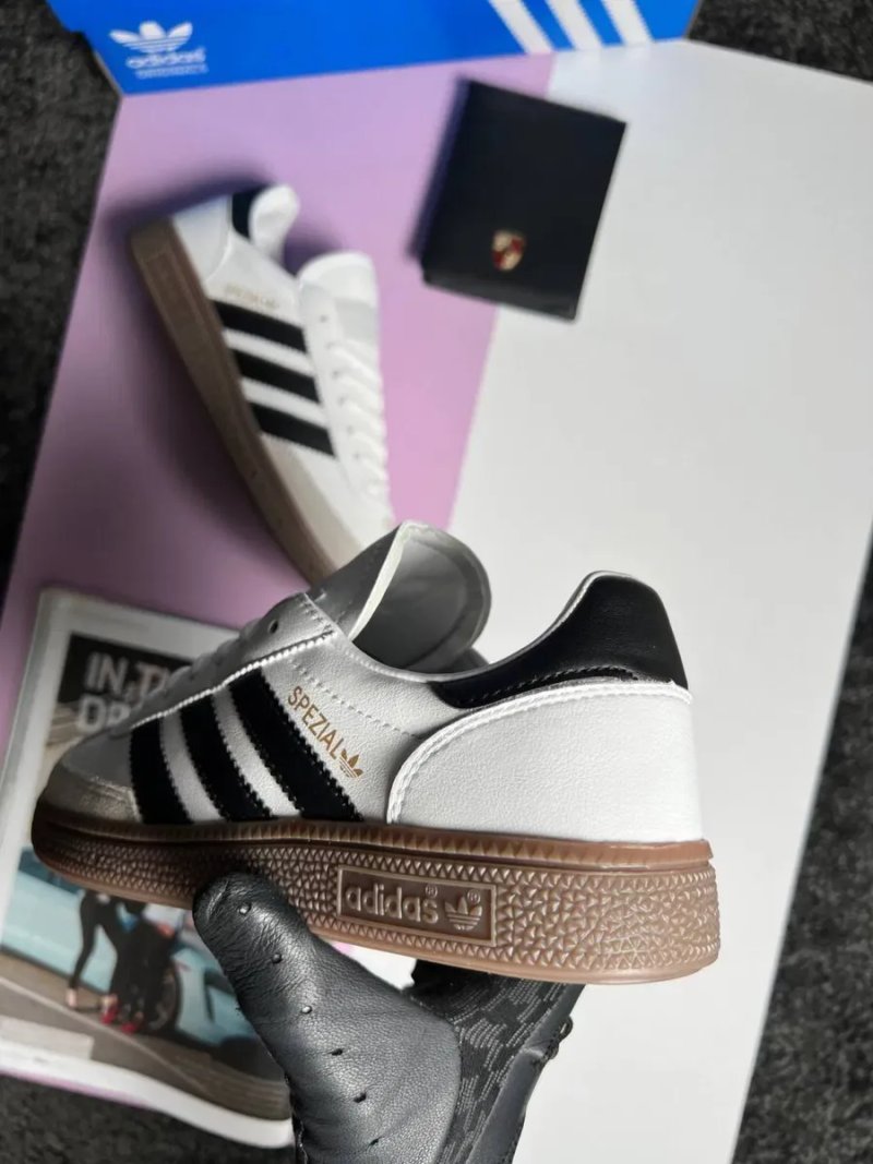 Жіночі кросівки адідас Adidas Handball Spezial White Black [36-41] — фото 4