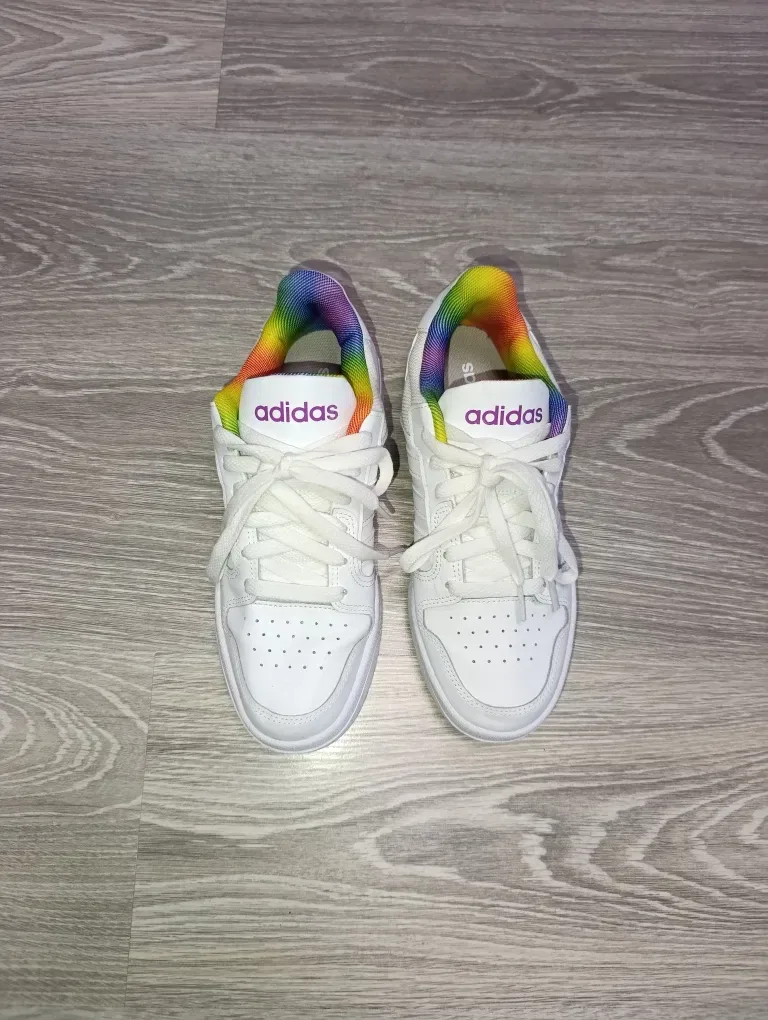 Жіночі кросівки Adidas Entrap 'Pride' (артикул H01052). — фото 2