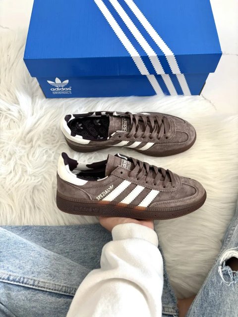 Жіночі кросівки Adidas Handball Spezial