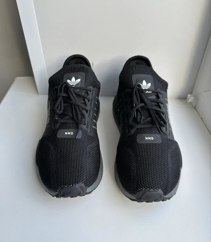Жіночі кросівки Adidas NMD_R1 V2 Black HQ6628 розмір 39 — фото 3