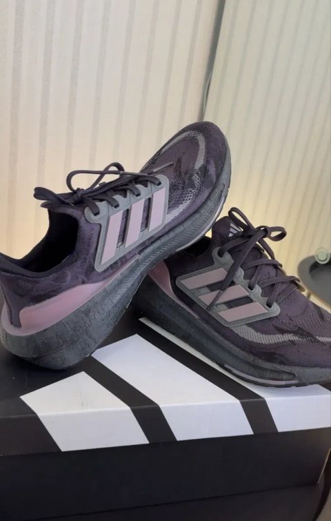 Жіночі кросівки Adidas Ultraboost Light Running Shoes Violet IF1487