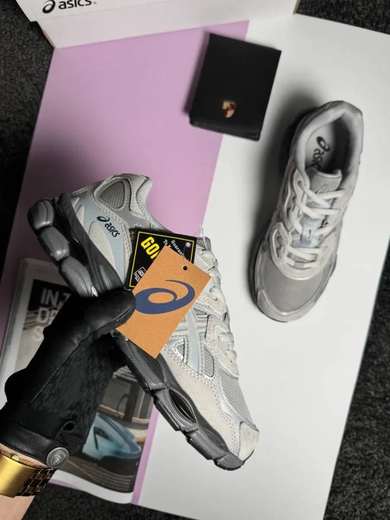 Жіночі кросівки асікс ASICS Gel-NYC W GTX Light Grey Metallic [36-41] — фото 3
