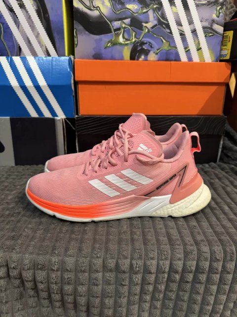 Жіночі кросівки для бігу adidas Response Super 40(25см) оригінал