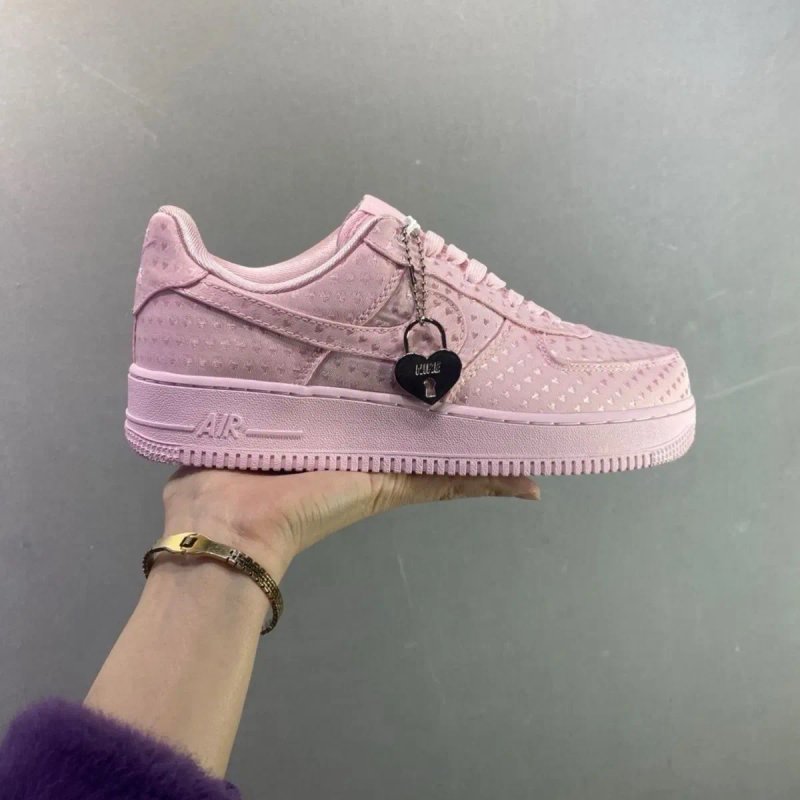 Жіночі кросівки Найк Nike Air Force 1 Low Valentine’s Day Pink Foam — фото 2