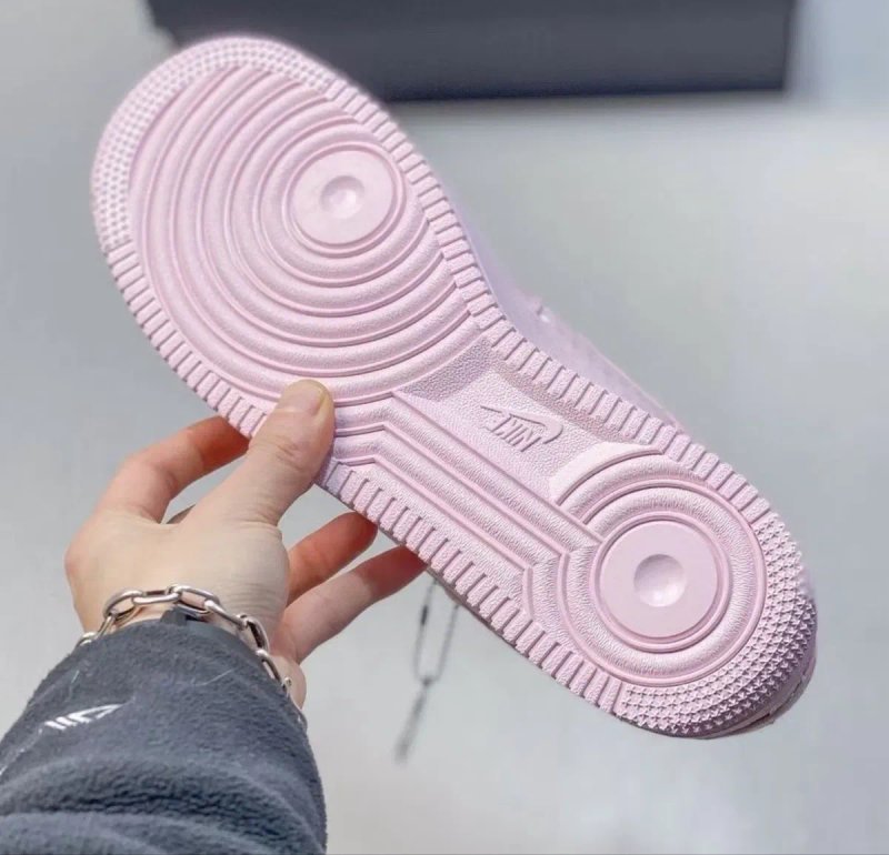Жіночі кросівки Найк Nike Air Force 1 Low Valentine’s Day Pink Foam — фото 4