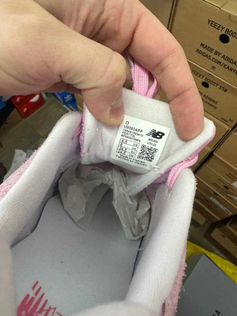 Жіночі кросівки New Balance 9060 "Pinky" Розміри 36-41 — фото 2