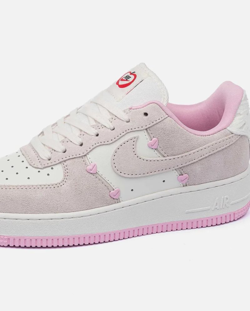 Жіночі кросівки Nike Air Force 1 Low "Valentine's Day" Розміри 36-41 — фото 3
