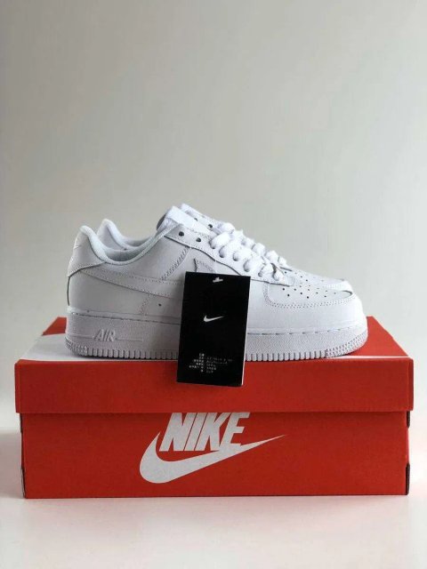 Жіночі кросівки Nike Air Force 1 Low "White Classic" Розміри 36-40