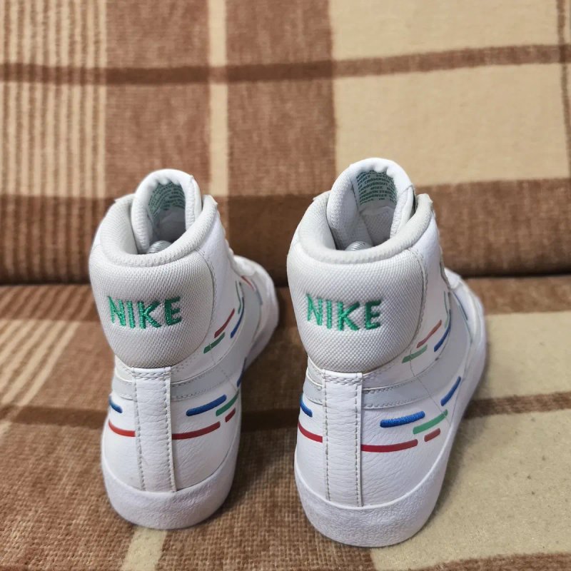 Жіночі кросівки nike blazer — фото 3