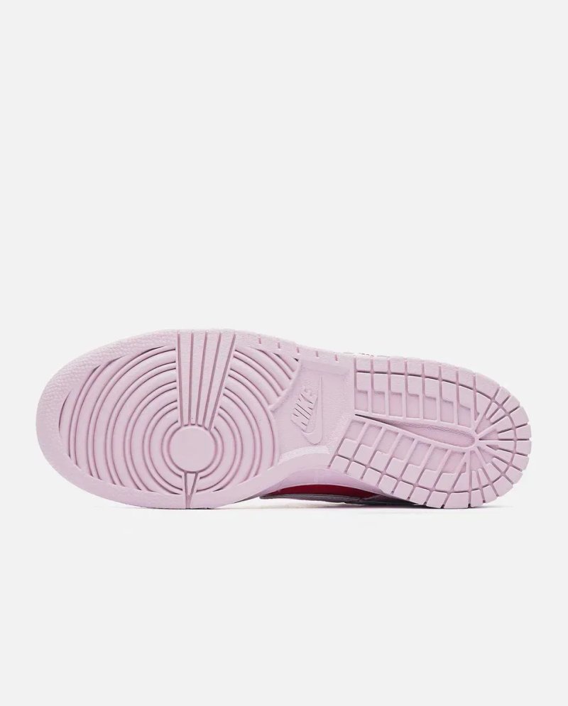 Жіночі кросівки Nike Dunk Low "Valentine's Day" Розміри 36-40 — фото 4