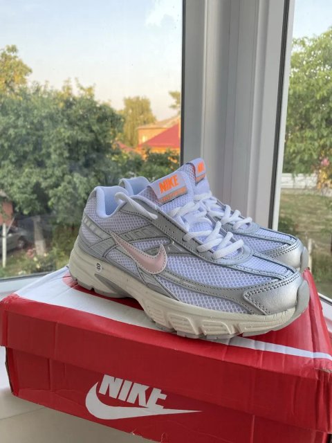 Жіночі  Кросівки Nike Initiator