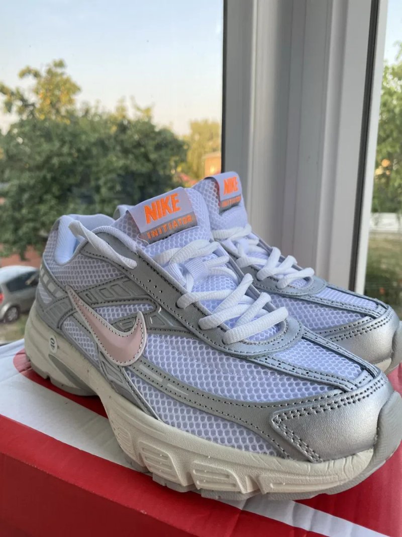 Жіночі  Кросівки Nike Initiator — фото 2