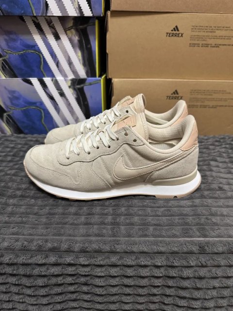 Жіночі кросівки Nike INTERNATIONALIST 37,5(23,5мм) оригінал