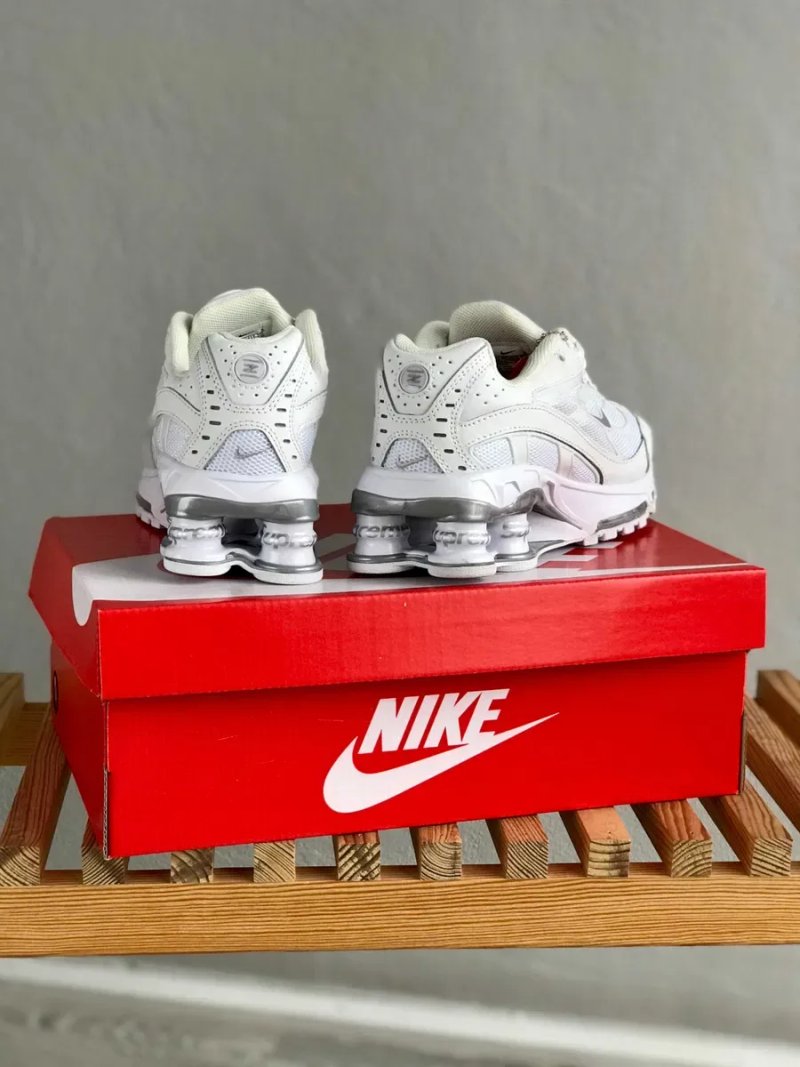 Жіночі кросівки Nike Shox Ride 2 Supreme "White" Розміри 36-40 — фото 4