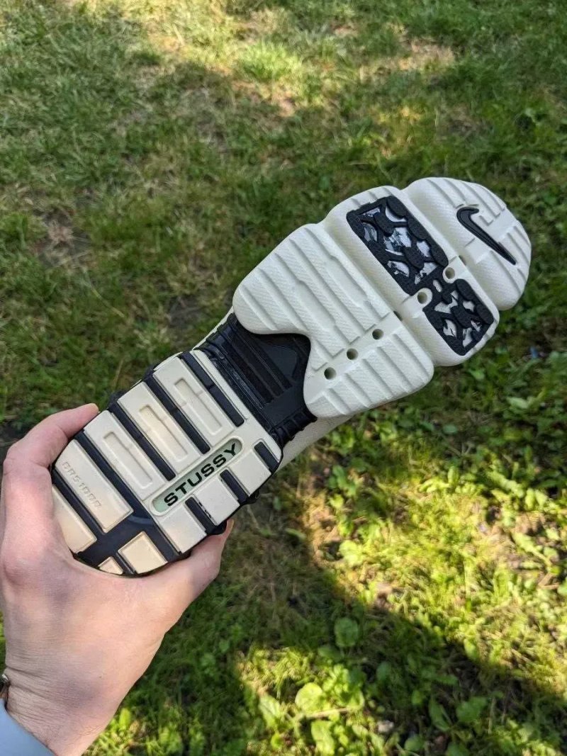 Жіночі кросівки Nike X Stussy Air Zoom Spiridon Cage 2 "Fossil Stone" Розміри 36-40 — фото 7
