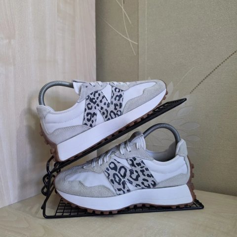 Жіночі кросівки оригінал New Balance 327 розмір 36.5