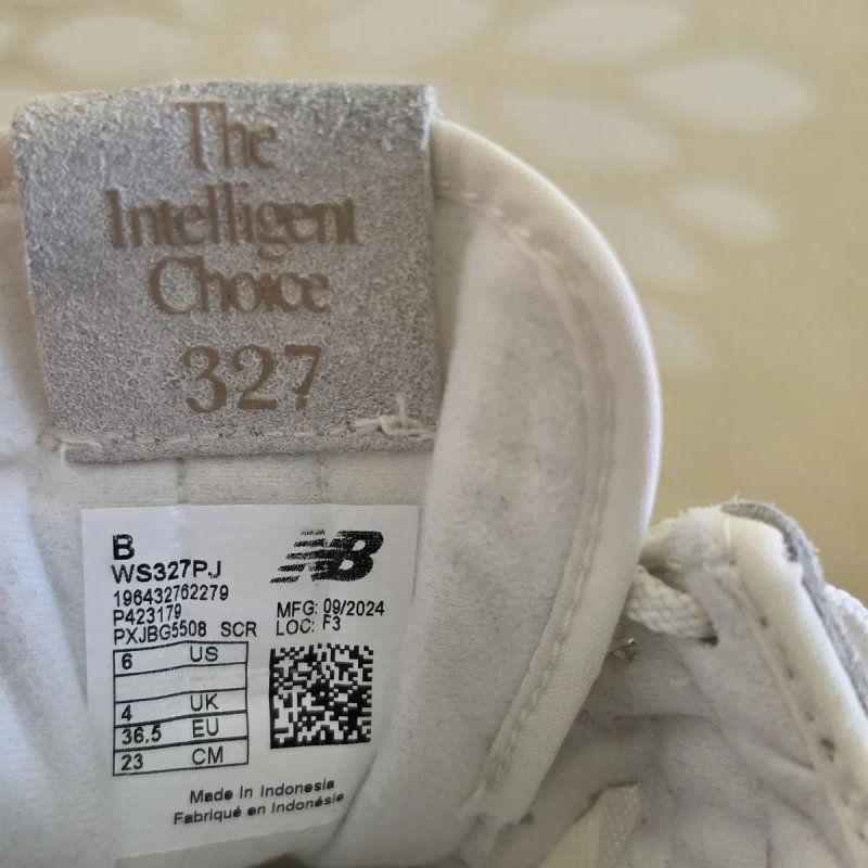 Жіночі кросівки оригінал New Balance 327 розмір 36.5 — фото 7