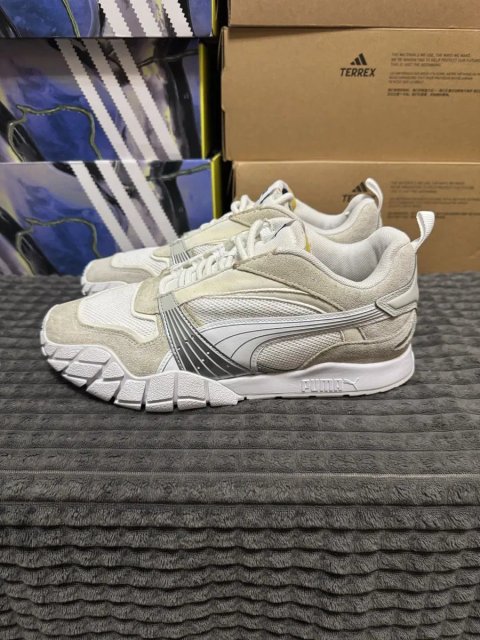 Жіночі кросівки Puma Kyron Wild Beasts 39(25см) оригінал