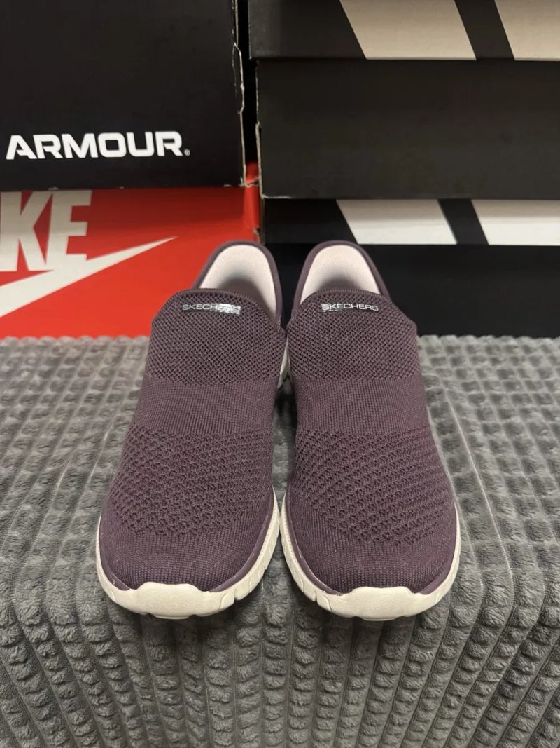 Жіночі кросівки Skechers Slip-ins 37,5(24см) оригінал — фото 2