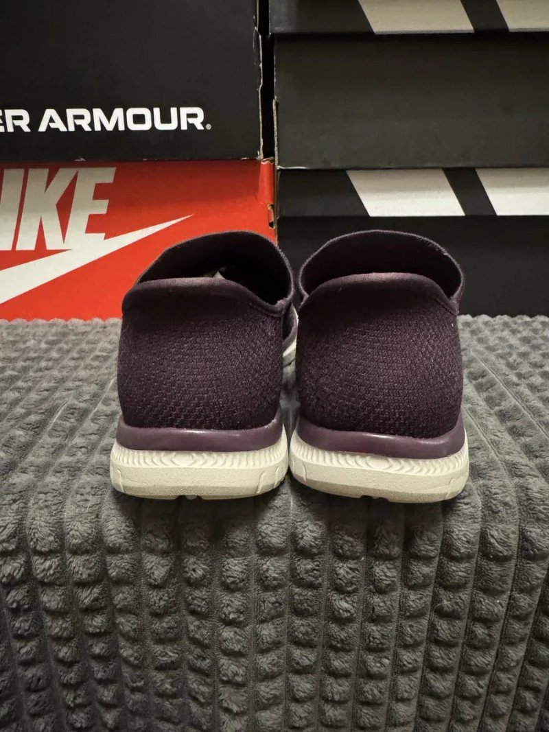 Жіночі кросівки Skechers Slip-ins 37,5(24см) оригінал — фото 4